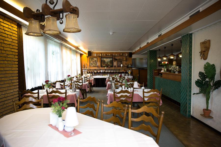 קרפלד Hotel Zur Bruecke מראה חיצוני תמונה