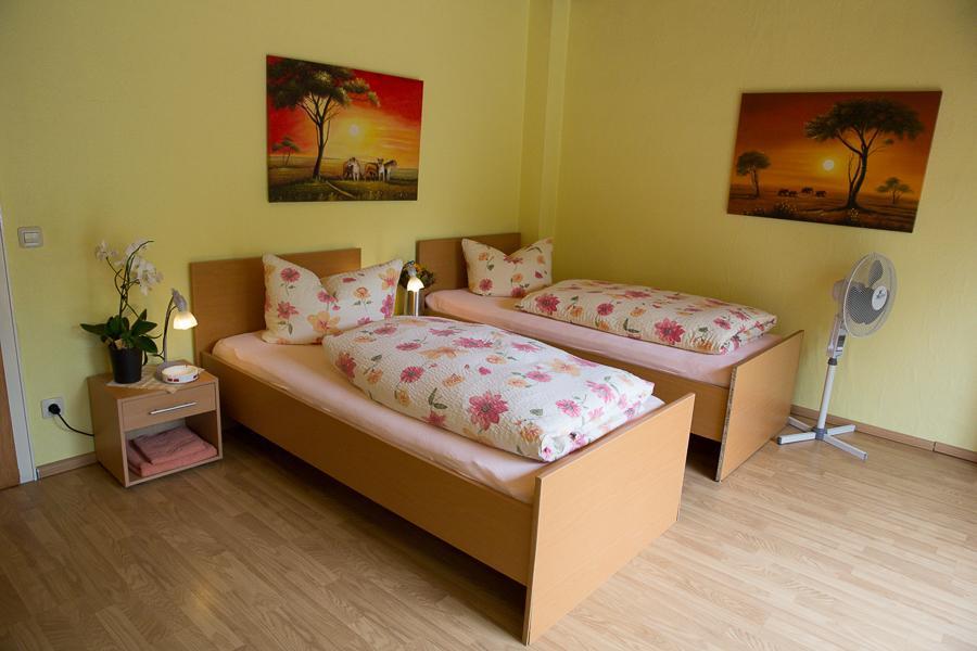 קרפלד Hotel Zur Bruecke מראה חיצוני תמונה